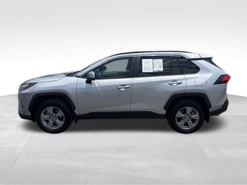 Used 2024 Toyota RAV4 XLE AWD/4WD image 2