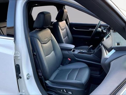 Used 2025 Cadillac XT5 Premium Luxury image 20