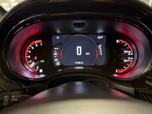 Used 2023 Dodge Durango R/T w/ Hemi Orange Plus Package image 10