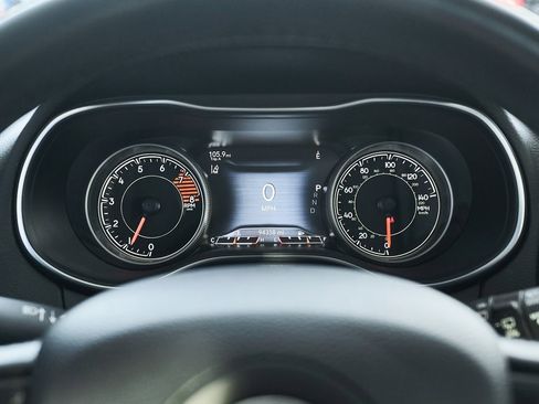 Used 2019 Jeep Cherokee Trailhawk image 41