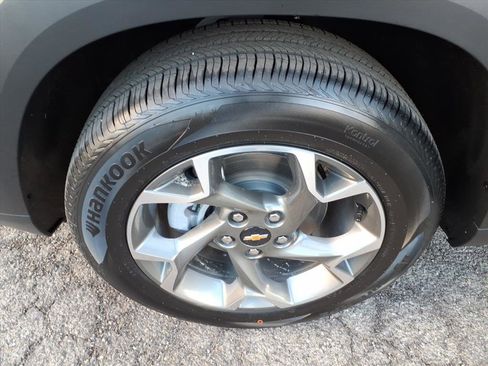 New 2026 Chevrolet Trax LT w/ Driver Confidence Package image 8