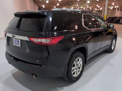 Used 2018 Chevrolet Traverse LT FWD image 3