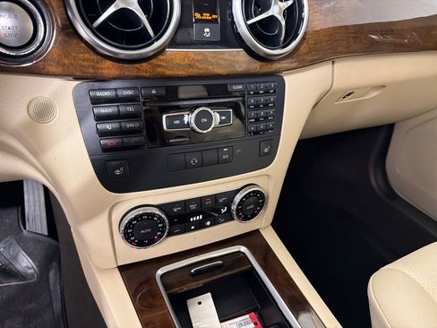 Used 2015 Mercedes-Benz GLK 350 2WD w/ Premium 1 Package image 15