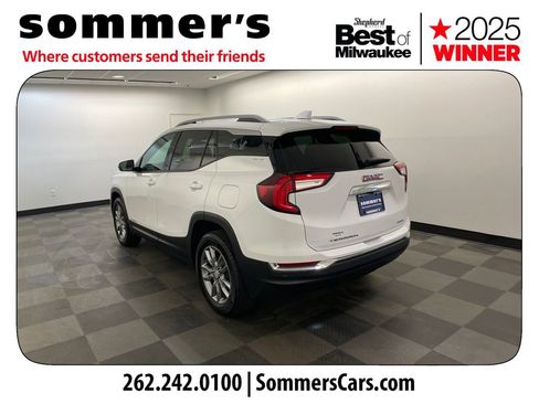 Used 2024 GMC Terrain SLT w/ LPO, Floor Liner Package image 3
