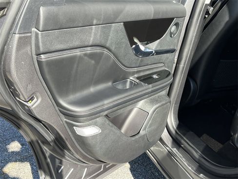 Used 2021 Lincoln Corsair Reserve w/ Equipment Group 201A image 18