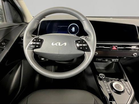 New 2026 Kia Niro Wind FWD image 9