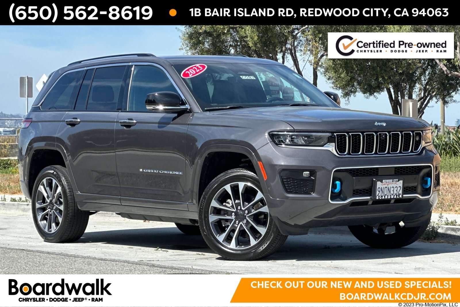 Used 2023 Jeep Grand Cherokee Overland w/ Advanced Protech Group III AWD/4WD image 1