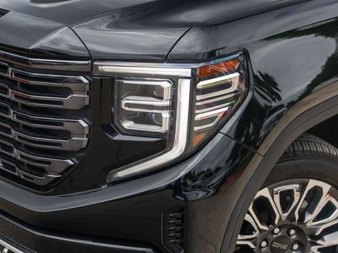 Used 2025 GMC Sierra 1500 Denali Ultimate AWD/4WD image 3