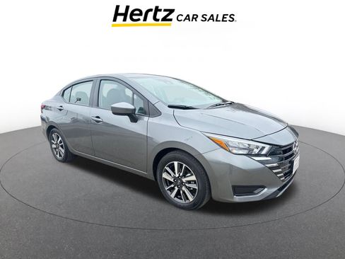 Used 2025 Nissan Versa SV image 1