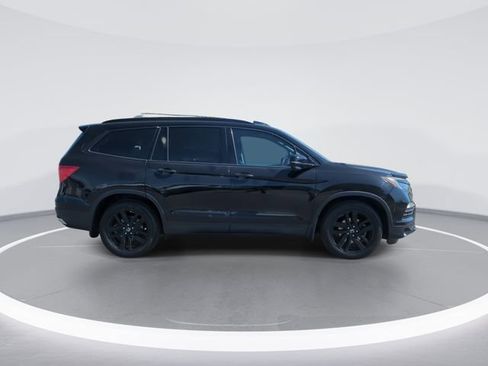 Used 2017 Honda Pilot Touring image 9