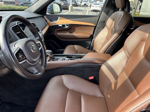 Used 2021 Volvo XC90 T6 Momentum w/ Advanced Package image 17