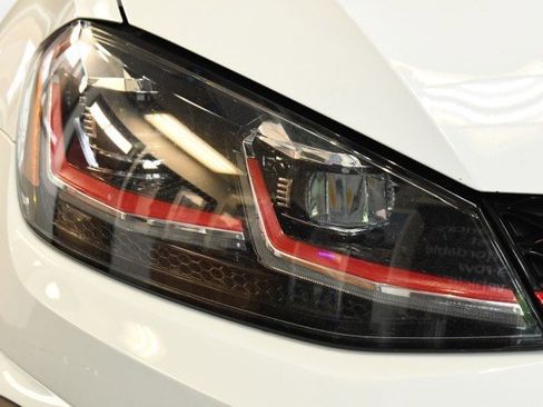 Used 2018 Volkswagen GTI SE w/ SE Leather Package FWD image 4