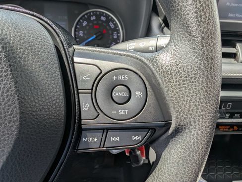 Used 2020 Toyota RAV4 Limited AWD/4WD image 12