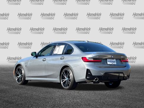 Used 2023 BMW 330e xDrive w/ M Sport Package AWD/4WD image 7