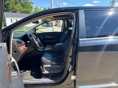 Used 2011 Lincoln MKX AWD w/ 102A Rapid Spec Order Code image 10