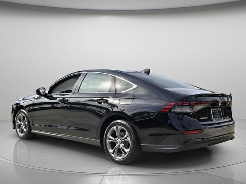 Certified 2024 Honda Accord EX image 7