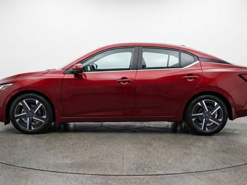 Used 2025 Nissan Sentra SV image 5