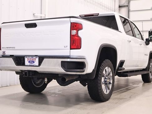 Used 2024 Chevrolet Silverado 2500 LT image 10