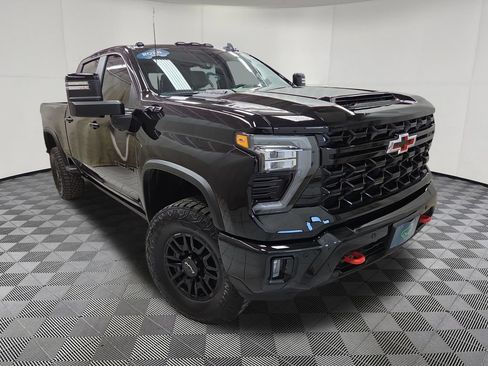Certified 2026 Chevrolet Silverado 2500 ZR2 w/ LPO, Dark Essentials Package AWD/4WD image 3