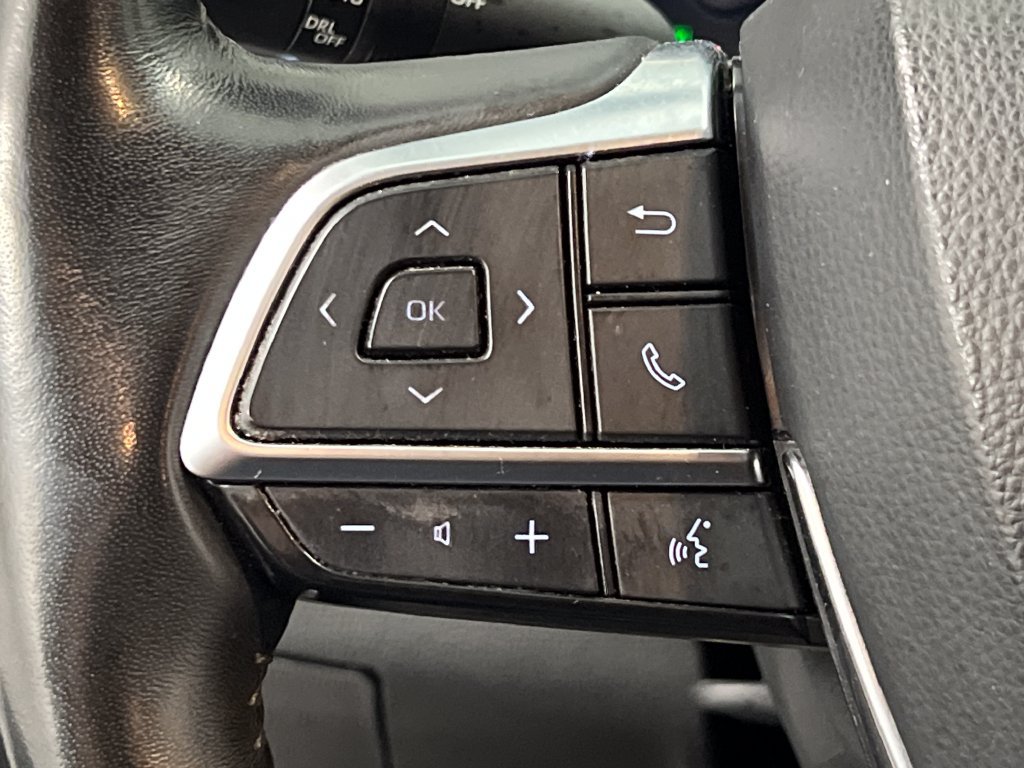 Used 2020 Toyota Highlander Platinum FWD image 57