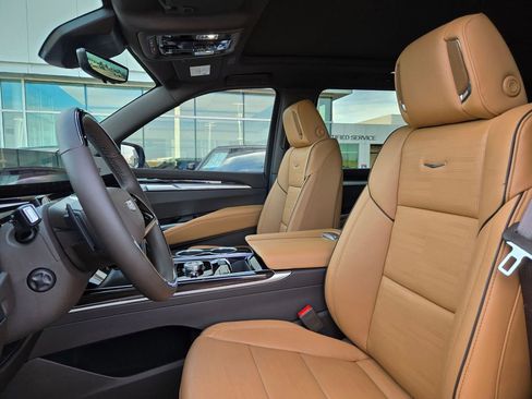 New 2026 Cadillac Escalade ESV Luxury image 28