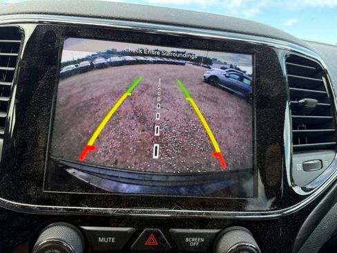 Used 2019 Jeep Grand Cherokee Altitude AWD/4WD image 21