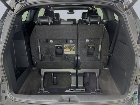 Used 2025 Toyota Sienna Limited AWD/4WD image 23
