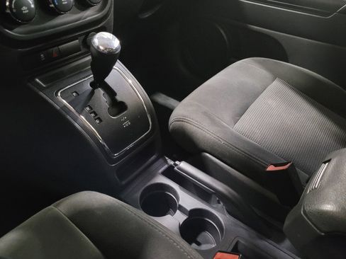 Used 2016 Jeep Patriot Sport w/ Power Value Group FWD image 26