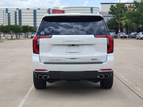 Used 2025 GMC Yukon XL Denali w/ Sun & Power Step Package AWD/4WD image 6