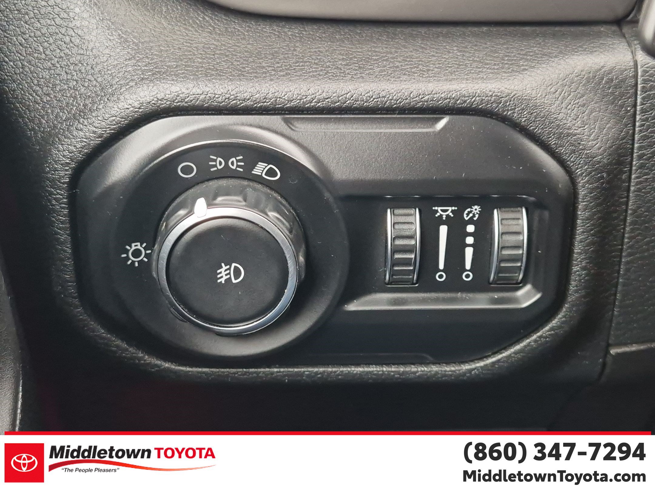 Used 2021 Jeep Wrangler Sport AWD/4WD image 18