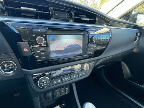 Used 2016 Toyota Corolla S Premium image 25