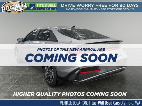 Used 2025 Hyundai Elantra Sport FWD image 3