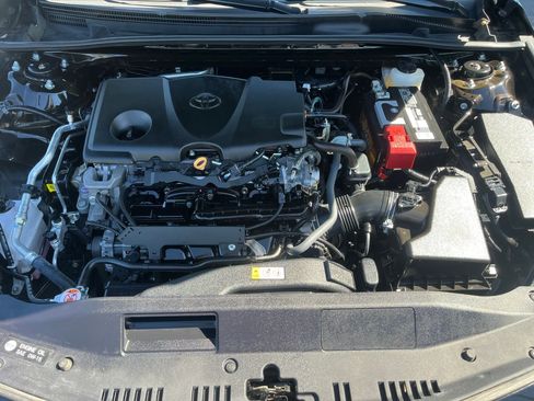 Used 2022 Toyota Camry XLE w/ Carpet Mat Package (TMS) AWD/4WD image 32