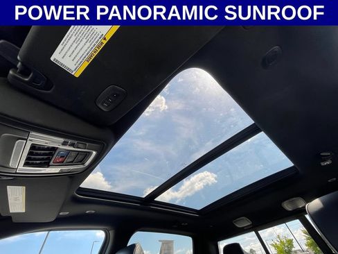 Used 2021 RAM 1500 Limited AWD/4WD image 2