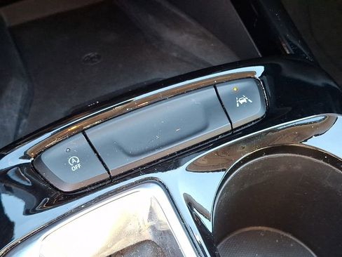 Used 2024 Chevrolet Trax ACTIV w/ Sunroof Package image 25