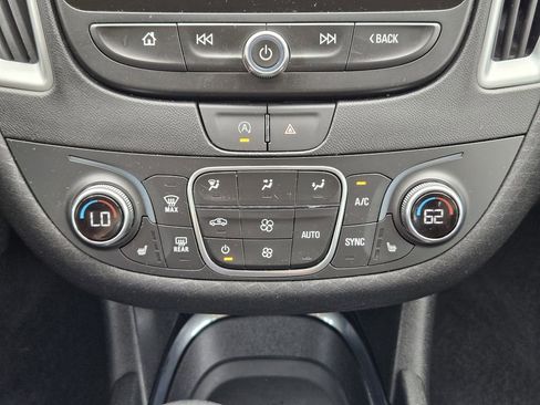 Used 2024 Chevrolet Malibu LT FWD image 13