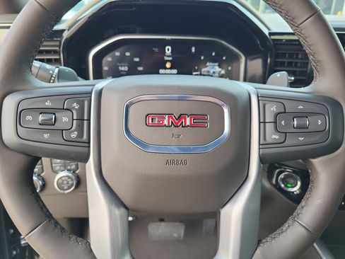 New 2026 GMC Sierra 1500 SLT image 18