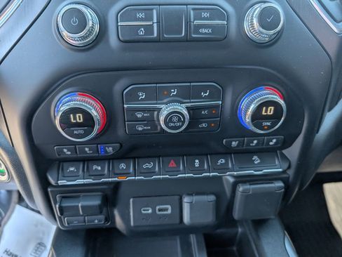Used 2020 GMC Sierra 1500 AT4 w/ AT4 Premium Package AWD/4WD image 19
