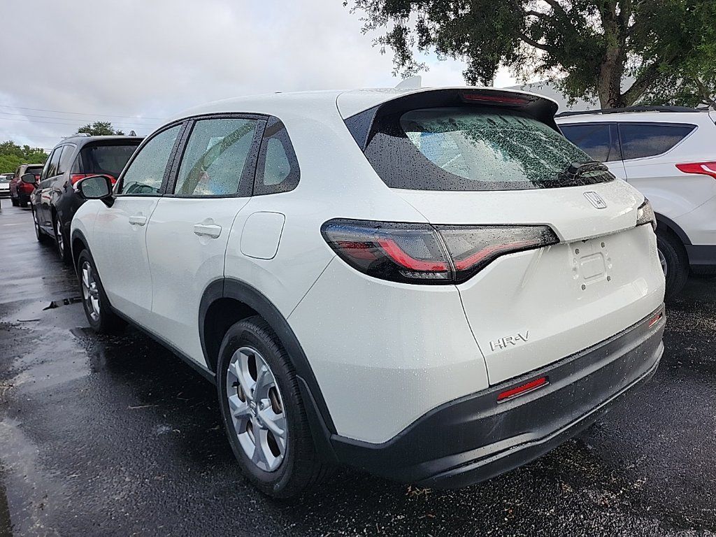 Used 2024 Honda HR-V LX image 7