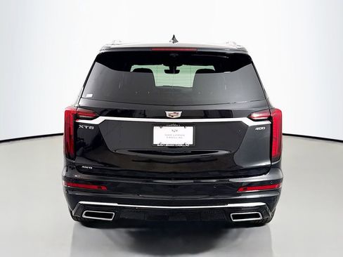 Used 2025 Cadillac XT6 Premium Luxury w/ Technology Package AWD/4WD image 6