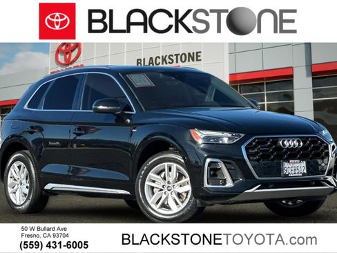 Used 2023 Audi Q5 2.0T Premium w/ Convenience Package image 1