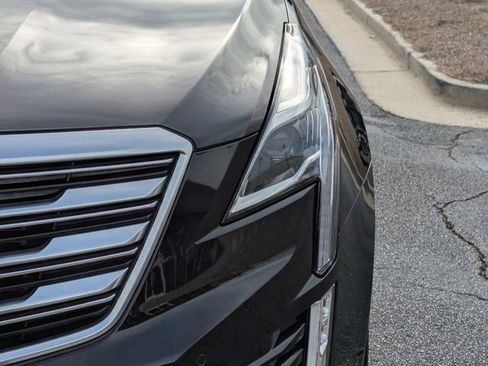 Used 2018 Cadillac XT5 Premium Luxury image 9