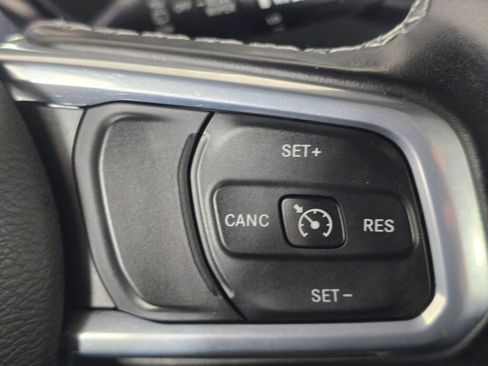 Used 2021 Jeep Wrangler Unlimited Sahara image 28