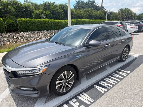 Used 2019 Honda Accord Touring image 1