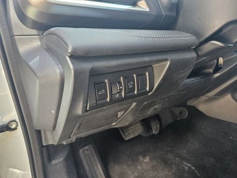 Used 2022 Subaru Outback Limited image 26