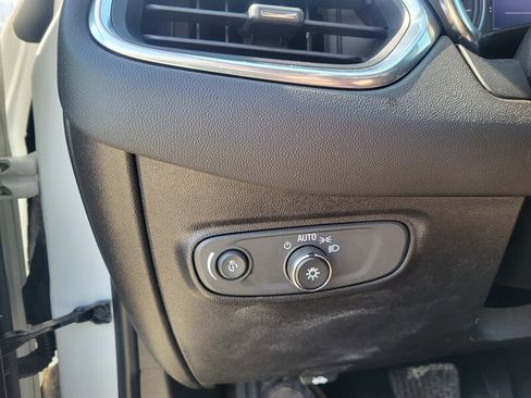 Used 2019 Chevrolet Equinox LT image 22