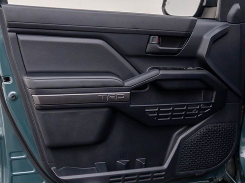 Used 2025 Toyota 4Runner TRD Off-Road Premium image 12