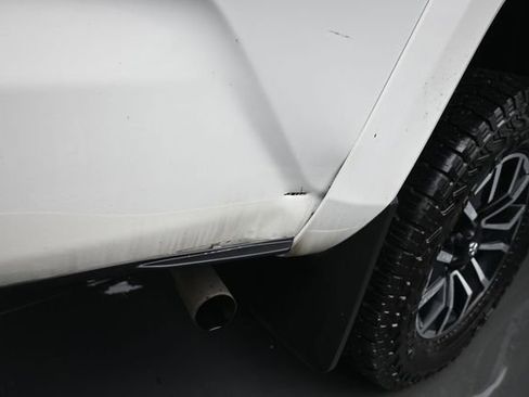 Used 2023 Toyota Tacoma TRD Sport w/ Technology Package AWD/4WD image 6