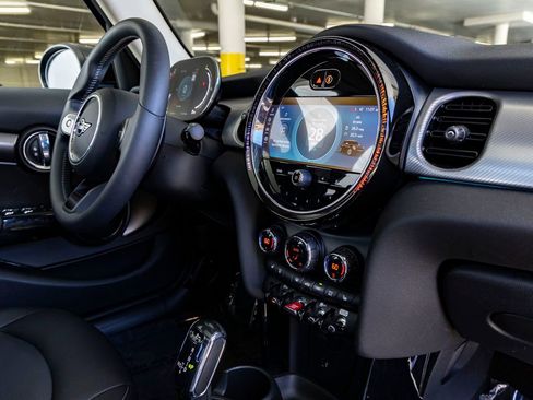 Used 2023 MINI Cooper S FWD image 29