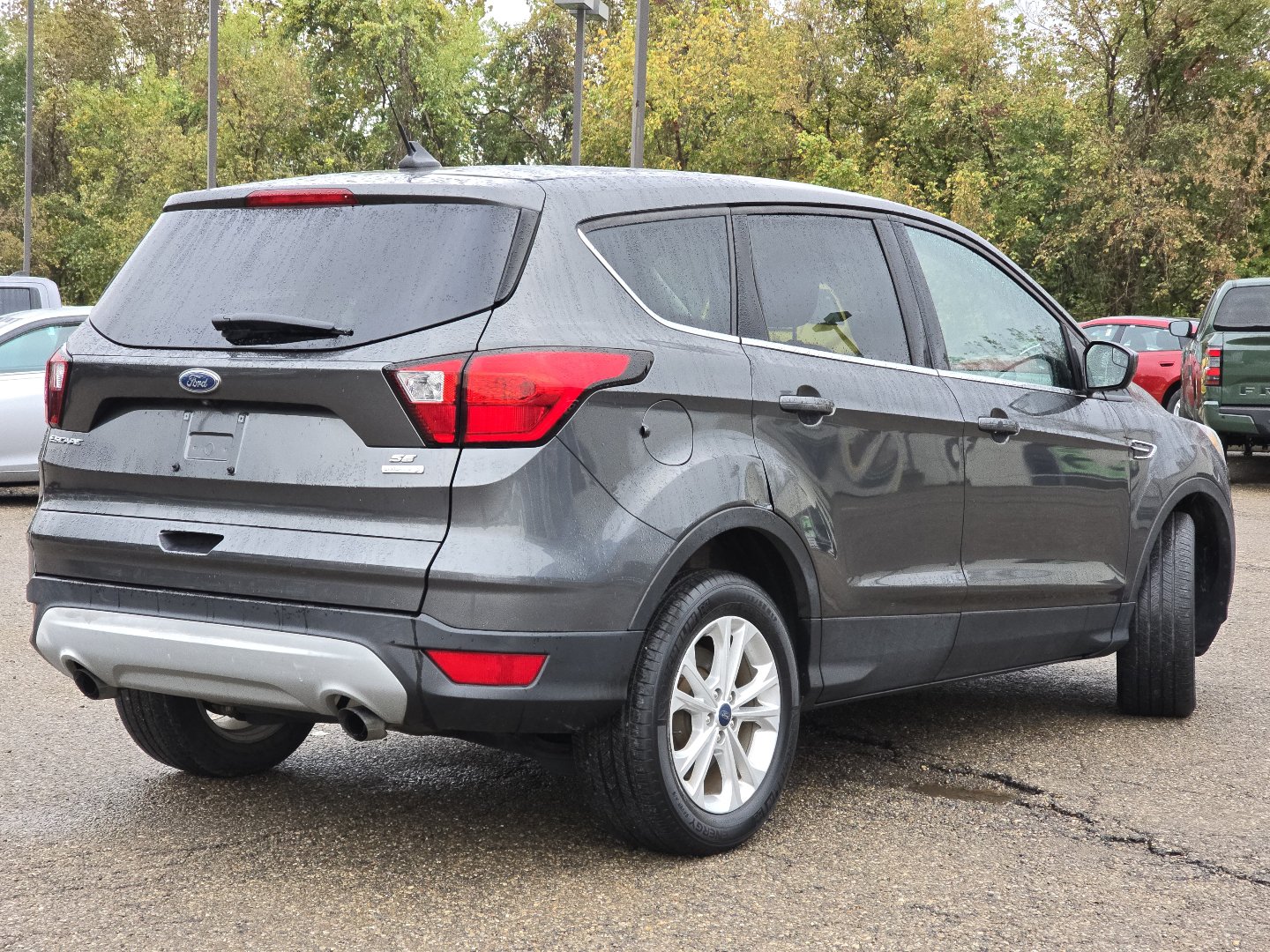 Used 2019 Ford Escape SE FWD image 18